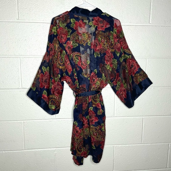 < Vintage Victoria’s Secret Gold Label Floral Robe > - Picture 3 of 3